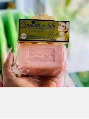 Original Smooth As Silk Exfoliating Complexion Glow Soap X3